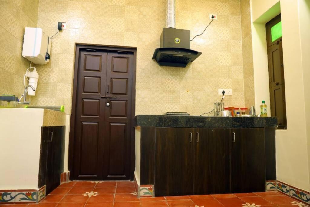 Heritage Home With 2 Bed/2 Bath With Kitchen In A Residential Neighborhood. Madurai Exterior photo